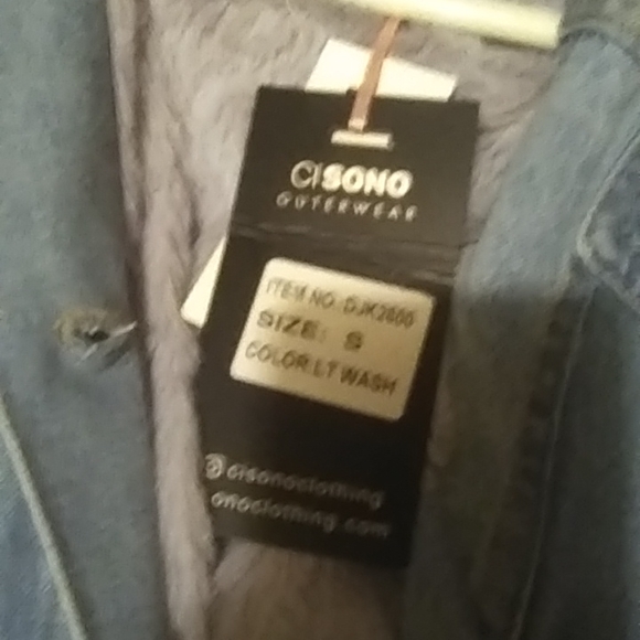NWT Ci Sono LA Faux Fur Jean jacket. Small Woman's. - Picture 5 of 6